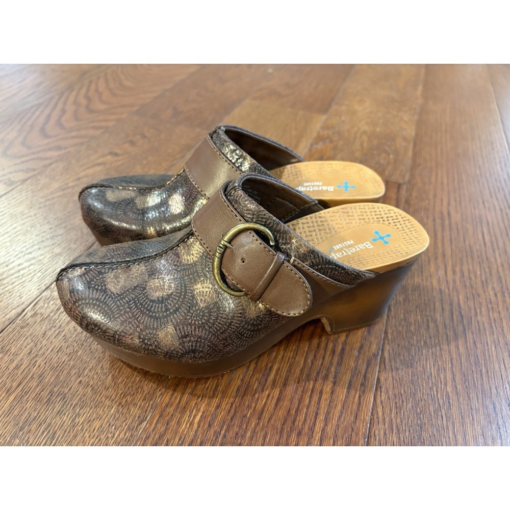Baretraps Posture Belita Brown Clog Leather Women 6.5m Vegan Gold Accent Retro